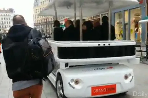 Lyon : un bus sans chauffeur dans les rues