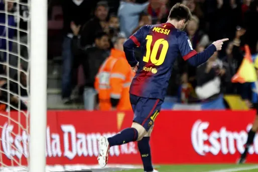 Messi s'échauffe avant Milan