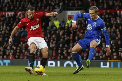 Ryan Giggs titulaire pour son 1.000e match