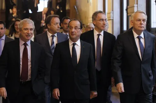 Transparence : Hollande garde le cap