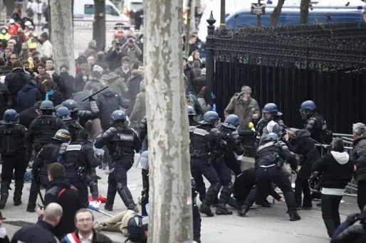 Anti-mariage gay : arrestations en série