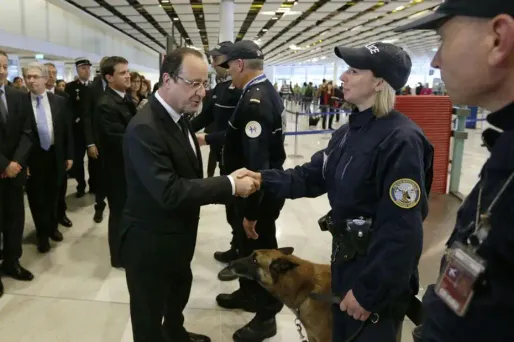 Hollande à Roissy : la sécurité "garantie"