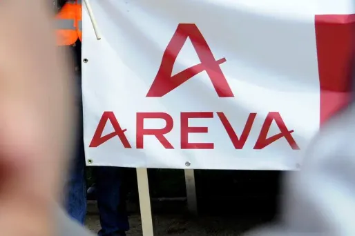 Deux attaques suicide ont pris pour cible une base militaire et un site d'Areva près des villes d'Agadez et d'Arlit au Niger, ont annoncé jeudi des sources militaires et des sources au sein de la compagnie au Niger.