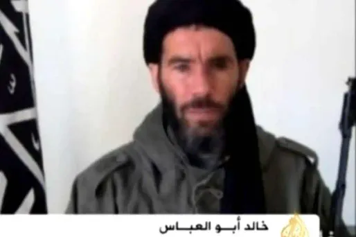 Le djihadiste algérien Mokhtar Belmokhtar a "supervisé" les attentats, a affirmé jeudi soir le porte-parole de son groupe, "Les signataires par le sang".