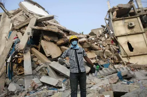 L'enseigne Leclerc était partenaire depuis plus de 10 ans de l'usine textile qui a pris feu au Bangladesh jeudi 9 mai provoquant la mort de huit personnes.