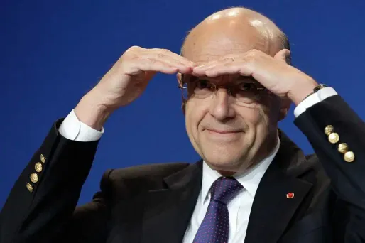 "En coulisses, les déçus de François Fillon s’en remettent désormais à Alain Juppé pour tenir la droite hors du champ de vision du FN", souligne Caroline Roux.