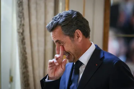 UMP : Sarkozy, un absent très présent