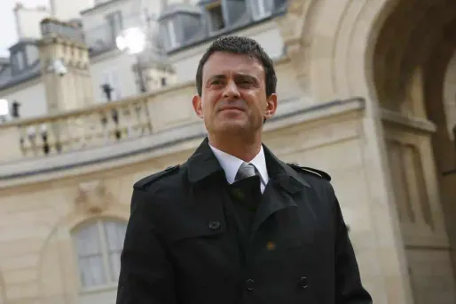 Valls, quand le ministre modèle trébuche