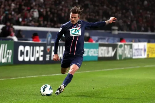 VIDEO - Beckham en dix coups de patte