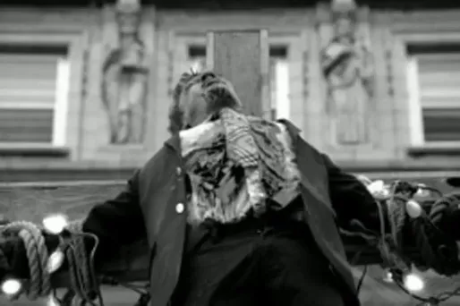 College boy: le réalisateur répond à Laborde