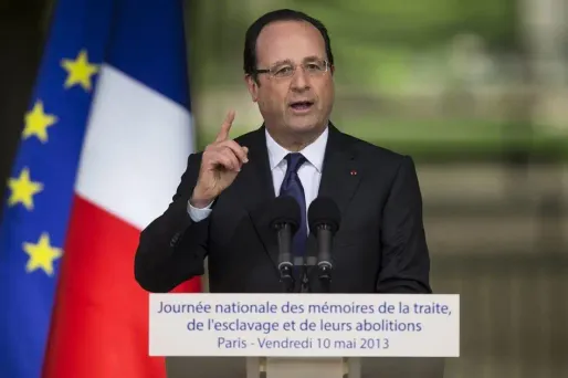 Hollande refuse toute compensation financière, le Cran en exige.