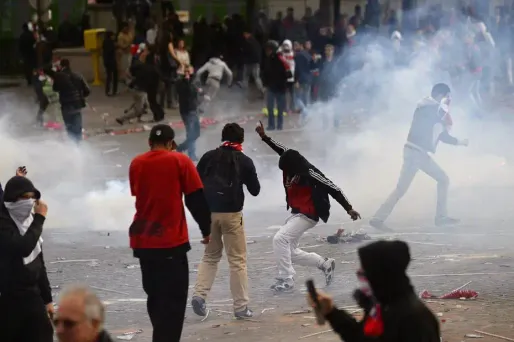 PSG: qui sont les casseurs du Trocadéro ?