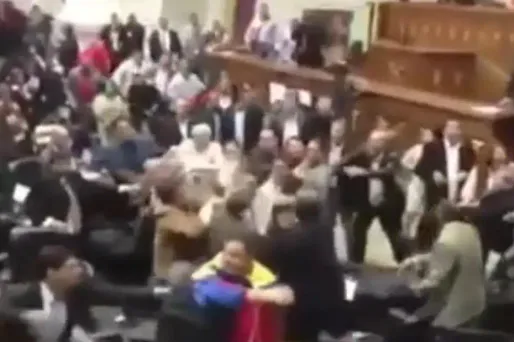 Venezuela : bagarre générale au Parlement
