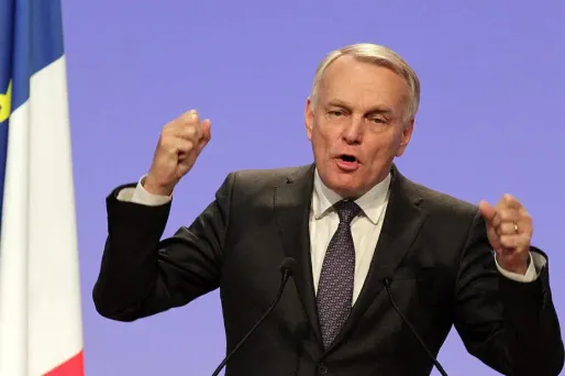 Jean-Marc Ayrault présentera "'dans les prochaines semaines" un plan d'investissements pour les dix ans à venir.