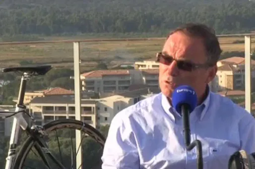 Hinault s'agace des accusations portées contre Jalabert juste avant le départ du Tour 2013.