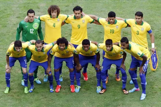 Brésil : les footballeurs derrière les manifestants