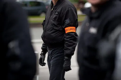 Jean-Marc Ayrault a annoncé mardi le lancement d'une procédure visant notamment Troisième Voie et d'autres groupes d'extrême-droite.