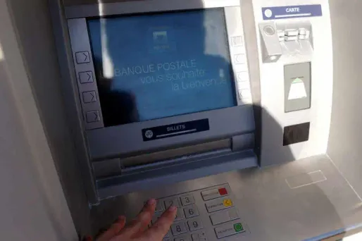 Retrait d'argent impossible, virements bloqués, la banque a été victime mardi d'un bug informatique "de grande ampleur".