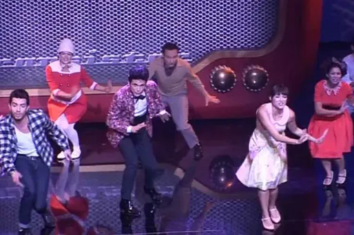 Venez fêter les dernières de Salut les copains aux Folies Bergère