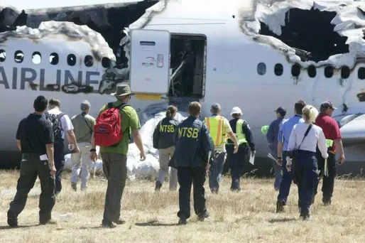 Le pilote aux commandes du Boeing 777 d'Asiana Airlines qui a raté son atterrissage samedi à l'aéroport de San Francisco était expérimenté mais toujours en cours de formation sur ce genre d'appareils.