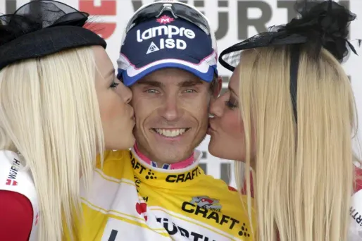 Cyclisme-dopage : 28 personnes, dont Cunego, devant la justice