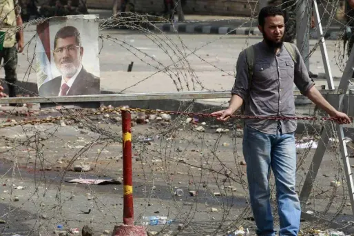 Egypte : Morsi est "en lieu sûr"