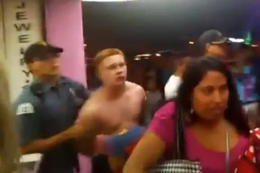 Il filme une arrestation avec les Google Glass