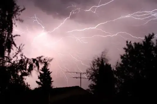 Vingt-et-un départements de la moitié nord de la France sont concernés par l'alerte orange