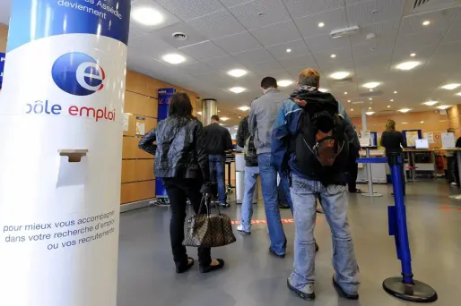 Près de 812 millions versés par erreur aux chômeurs en 2012