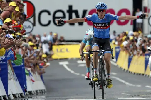 Tour : dimanche Martin, Porte à la rue