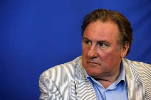 Depardieu tourne un film à Paris sur le foot