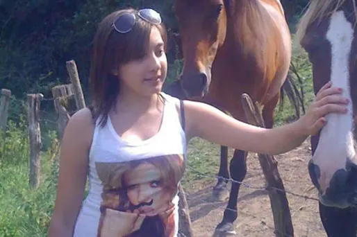 La mère d'Aurore, disparue depuis dimanche avec son père, espère que sa fille va bien.