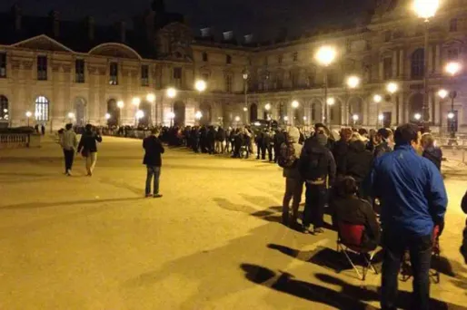 Affluence pour la sortie des nouveaux iPhone