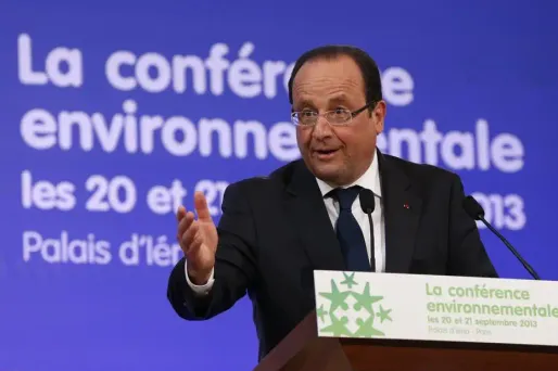 Réduction de moitié de la consommation d'énergie d'ici à 2050, TVA allégée sur l'isolation thermique, réduction du poids du nucléaire, création d'une contribution-climat énergie… François Hollande a planté vendredi les premières graines de la transition énergétique