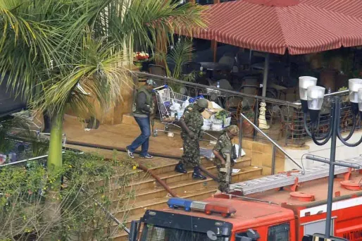 Nairobi : "On a vu les shebab arriver, on a rampé vers la cuisine"
