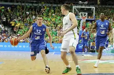 Nando de Colo : "on a été monstrueux"