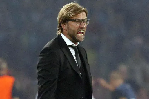 VIDÉO - Jürgen Klopp hurle sur l'arbitre