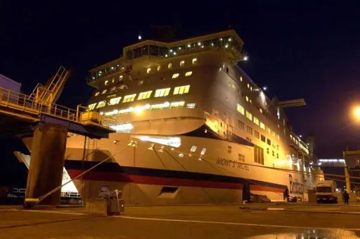 Paul N'Djock est arrivé clandestinement en France en 1997, dans le port de Ouistreham. Il cherche aujour'hui l'homme qui lui est venu en aide.