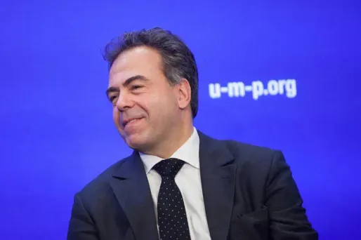 Luc Chatel, le "Bisounours" de l’UMP