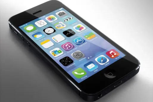 Le designer Martin Hajek a compilé toutes les informations pour ce qui devrait ressembler l'iPhone 5S.