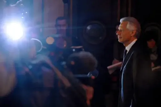 Villepin : "la décision vient de l'Elysée"