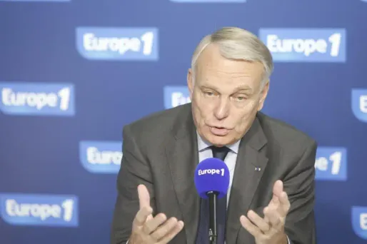 Ayrault confirme l'objectif d'inverser la courbe du chômage