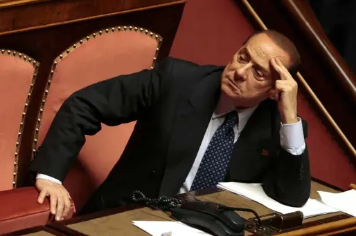 Berlusconi privé de politique pour deux ans
