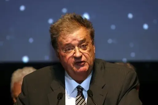 Frêche dénonce une "chasse à l'homme"