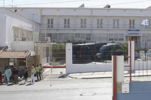 Mis en cause pour viol et tentative de viol en marge d'un tournoi de tennis, deux jeunes tennismen frnaçais ont été écroués en Grèce.