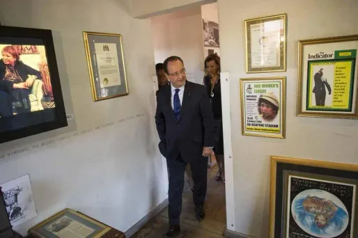 Hollande sur les traces de Mandela