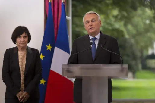 Non, Carlotti ne démissionnera pas