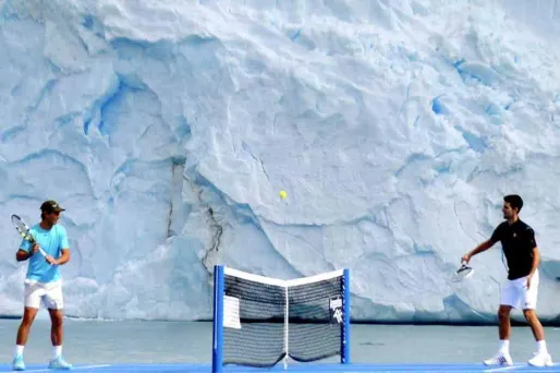 Nadal et Djokovic au pied d'un glacier