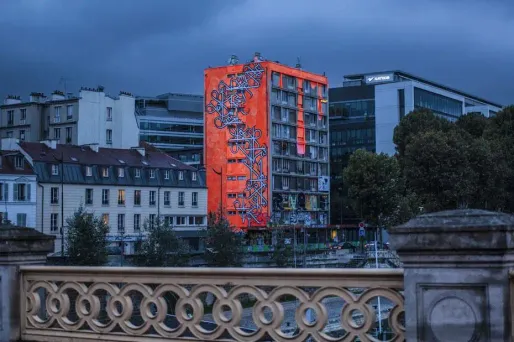 La "Tour Paris 13" se voit désormais de loin... mais pas pour longtemps.