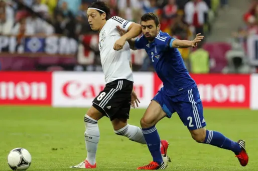 VIDÉO - Le plat du pied parfait d'Özil